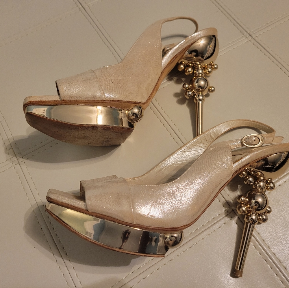 Christian Dior shoes size 38(7.5) Gold